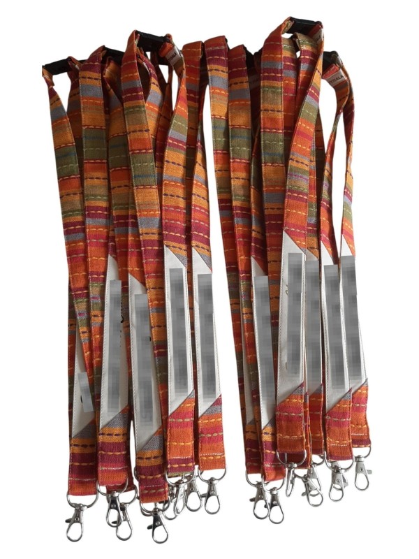 Tour de cou personnalisé – Fait main en France | Pratique et élégant